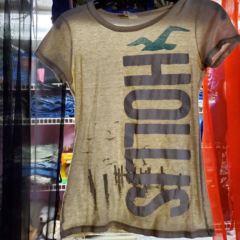 Hollister T-shirt